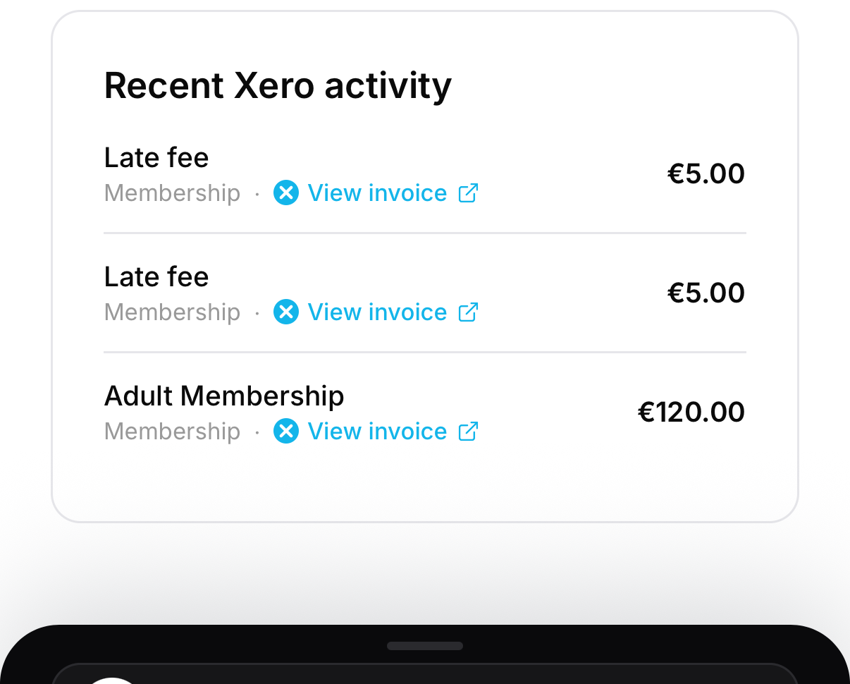 La lista de actividad reciente de Xero, con un enlace Ver factura en cada fila